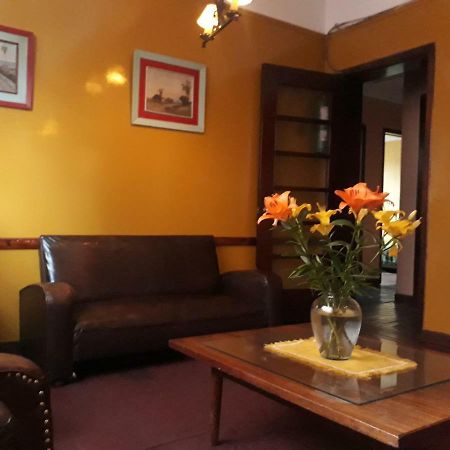 Hotel Aragon Богота Екстериор снимка