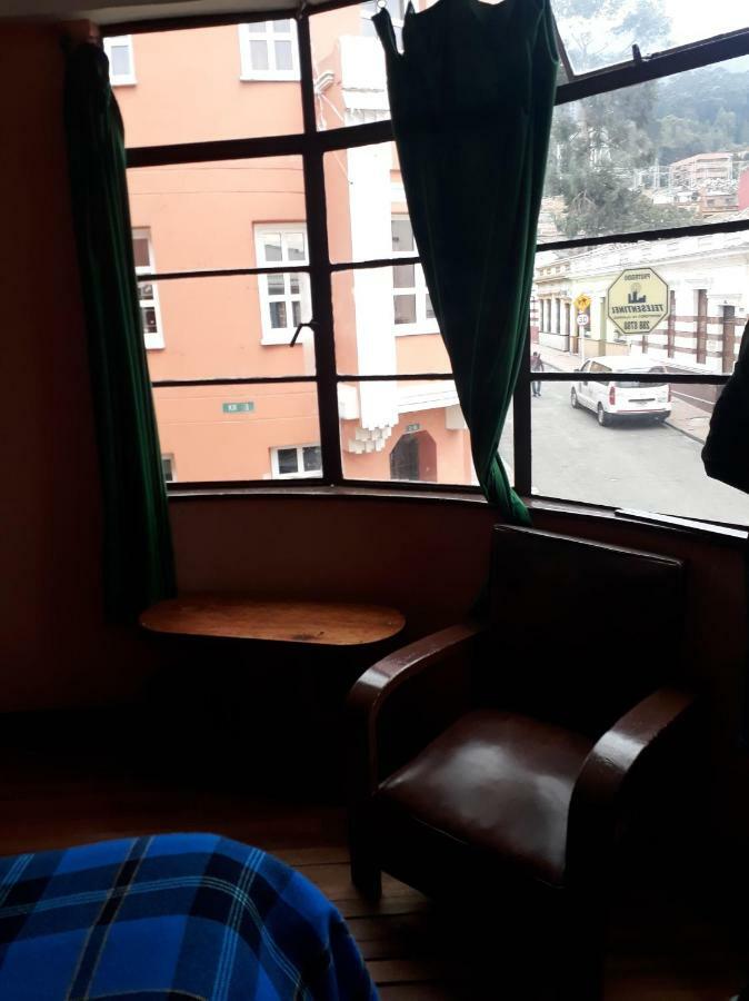 Hotel Aragon Богота Екстериор снимка